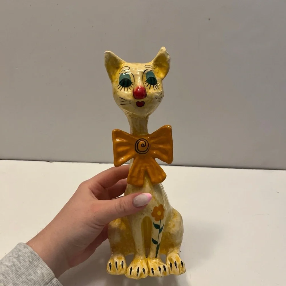 VINTAGE PAPER MACHE CAT FOLK ART